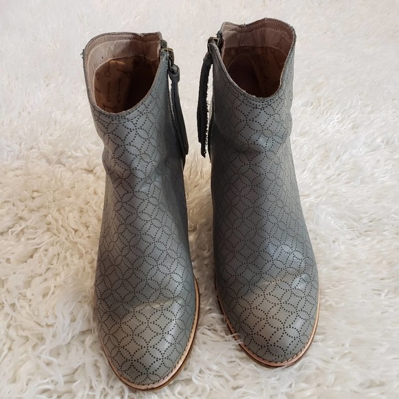 Fossils Leather Blue Chunk Heel Ankle Bootie 8.5 - Picture 8 of 14